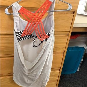 Lululemon tank with built in bra